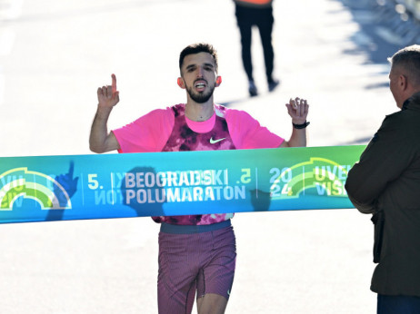 Elzan Bibić pobednik Beogradskog polumaratona: Na stazi bilo rekordnih 4.450 trkača
