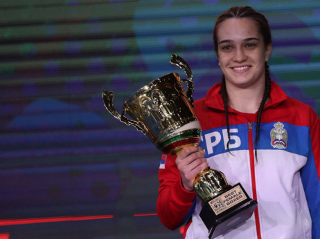 Sara Ćirković osvojila IBA profesionalnu titulu prvaka sveta